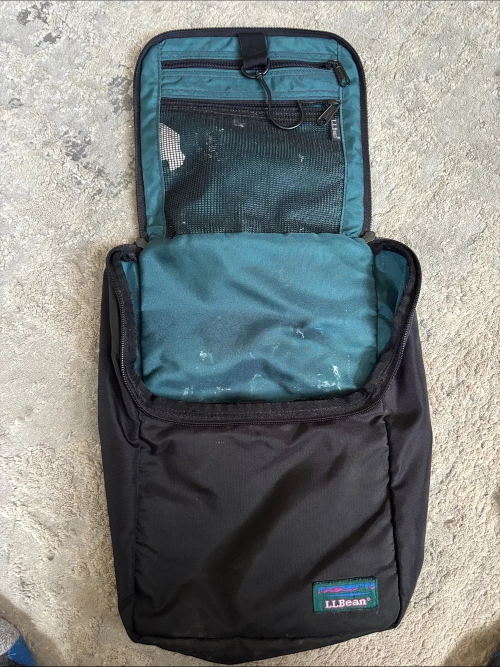 L.L. Bean VINTAGE Black Compact Everyday Backpack